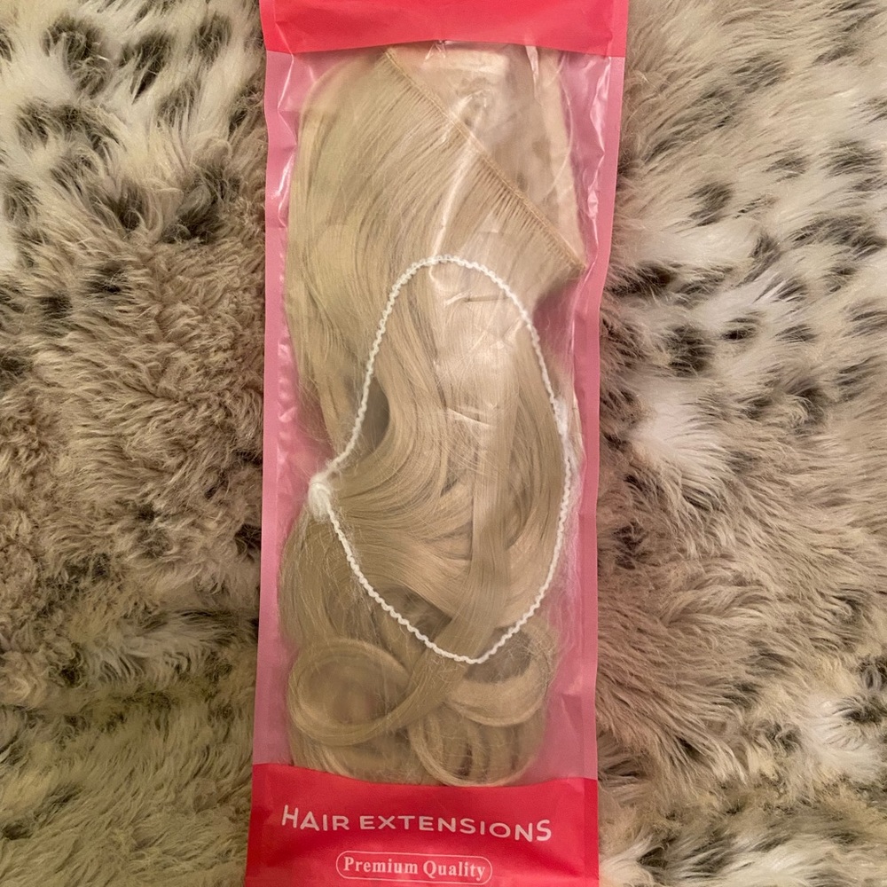 Halo Style Hair Extension - Light Blonde